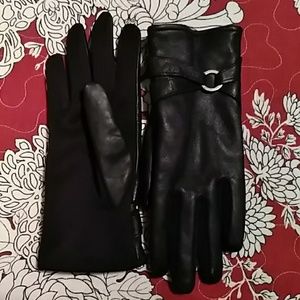 NWOT - Faux Leather Black One Sized Gloves